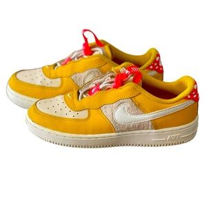 Nike Kids' Force 1 Toggle SE Yellow Sneaker Size 3Y DQ0365-700